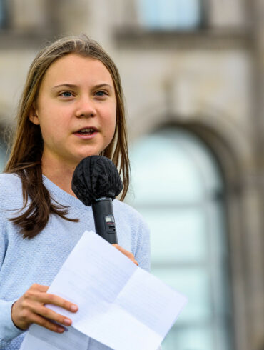 Greta Thunberg speaks at the climate strike in front of the Reichstag
